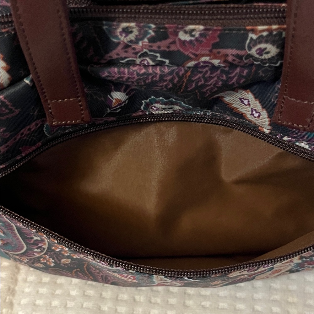 ETRO Floral Paisley Messanger Bag with Burgundy Strap - Picture 9 of 14